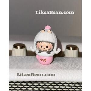 Pop Bean Fluffy & Cozy Series - Labubu Snug Pink Mittens